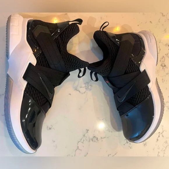 Nike LeBron Soldier 12 Men’sSFG “Tuxedo”Basketball Shoes AO4054-005 NEW